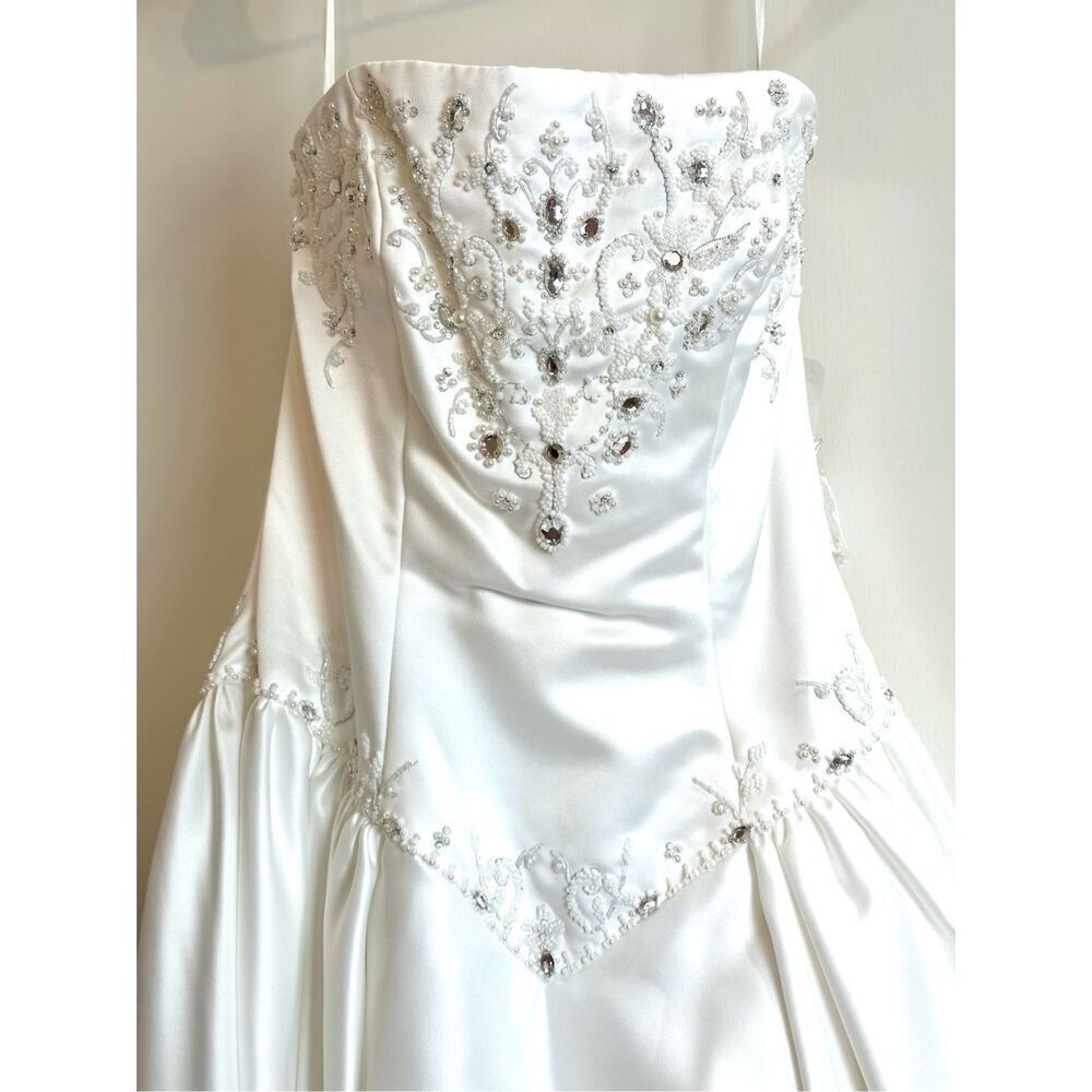 Mori Lee NEW size 12 strapless bridal wedding dress with train